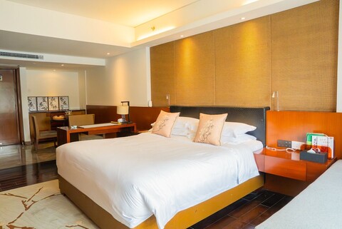 바이윈 레이크사이드 호텔