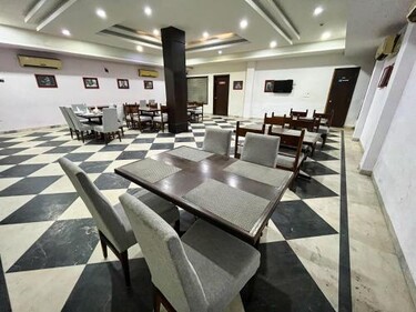 Hotel The Orion Express