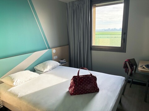 이비스 버젯 퐁토르송 몽생미셸 만