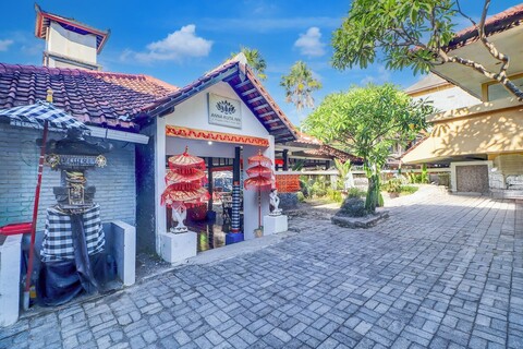 컬렉션 O 레기안, BIMC 병원 누사 우다 근처, 이전 이름 안나 쿠타 인