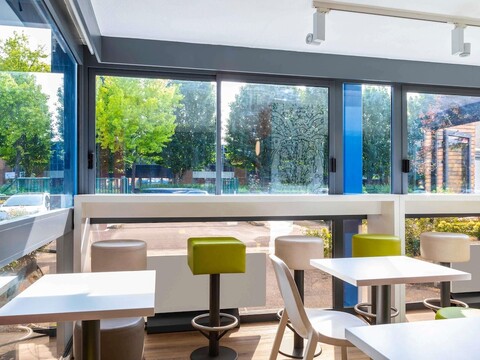 이비스 버짓 마른 라 발리 첼레스