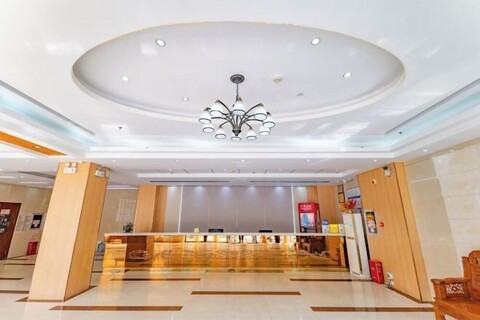 Jiayan Runguo Hotel (Danzhou Summer Square Branch)