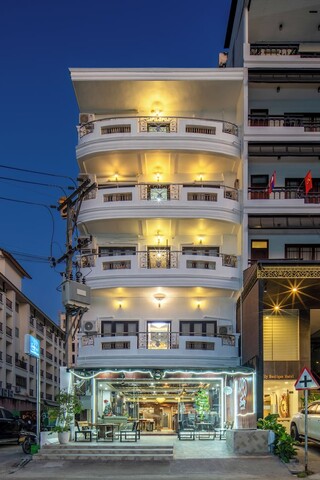 럭키 시티 호텔