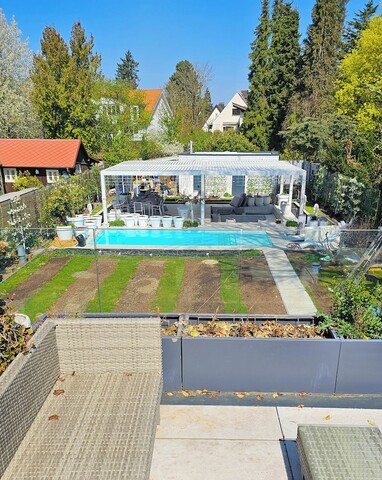 룩소스 뉴바우 65m2 시티 Wohnung- Re