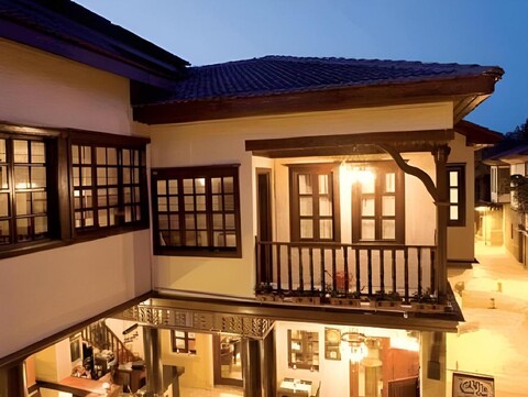 Cicerone Lodge Hotel