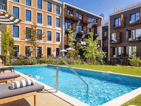 머큐어 포르투 센트로 알리아도스