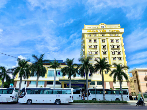Sandals Hoang Yen Hotel