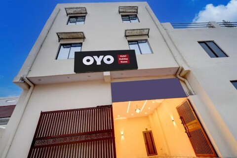 OYO Hotel O Varanasi - Prayagraj Crossway Formerly Holiday Home