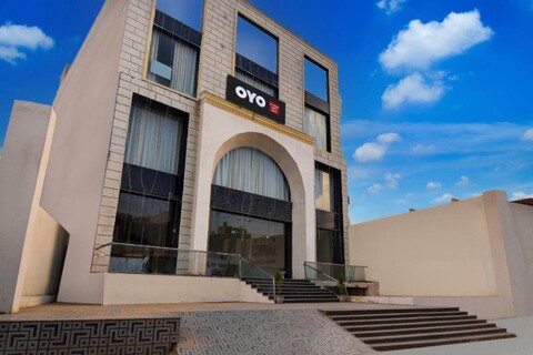 Hotel O by OYO The Suresh Mahal Resort