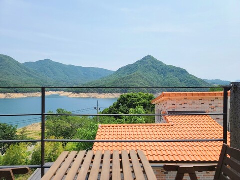 충주 낭만스케치펜션