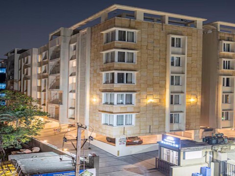 Hotel Grand Continent Hitec City, Laxmi Cyber City, Hyderabad
