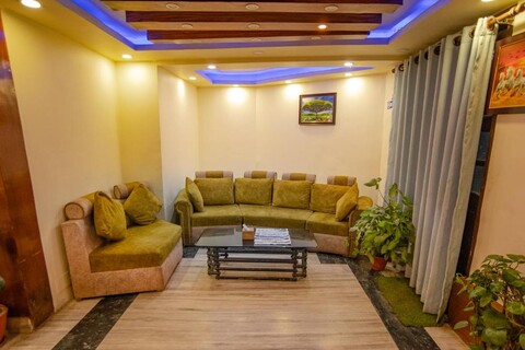 Hotel Holiday Regency 