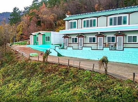 여수 향일암전망대 펜션