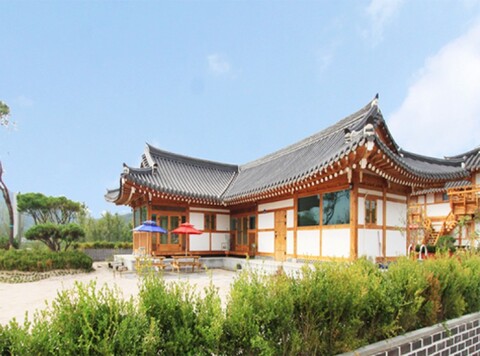경주 남산한옥관 펜션