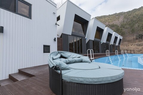 통영 어뮤징스토리펜션