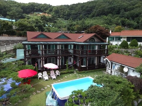 가평 숲속의하루펜션