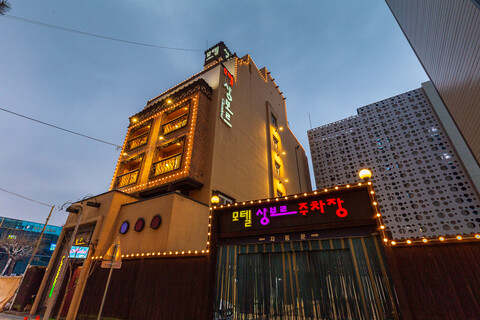 청주 북문로 샹보르