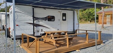 산청 경호강변오토캠핑장