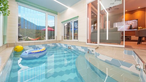 단양 그린나래독채풀빌라