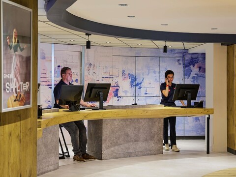 이비스 니스 샹트르 갸르