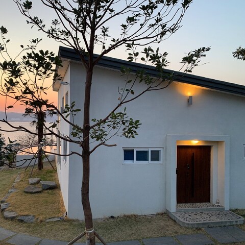 남해 애슬로우풀빌라
