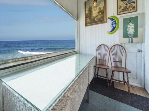 강릉 달을삼킨바다펜션