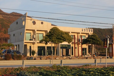 부안 금강산밥뎜펜션
