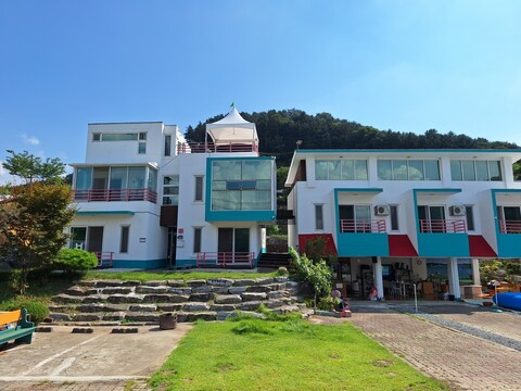 금산 하양까망펜션