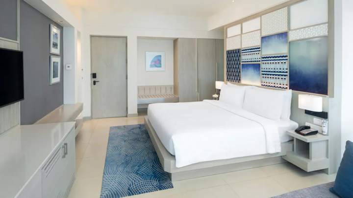room detail thumbnail 1