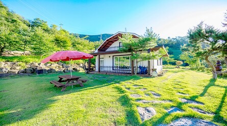 충주 몽마르뜨펜션