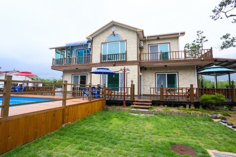 산청 강여울숲펜션