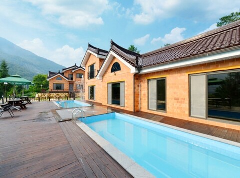 산청 하늘빛호수펜션