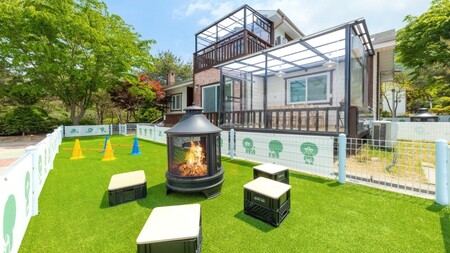 단양 댕댕이애견가족펜션블랙