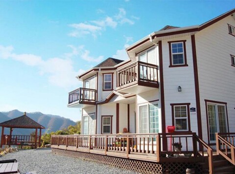 단양 큰양지펜션