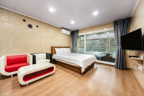 가평 에스앤비스파펜션 (계곡인접)