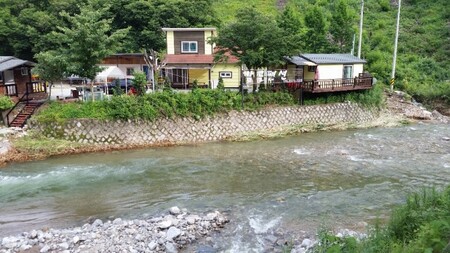 가평 밤골펜션(계곡)