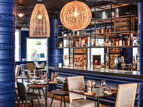 드뫼르 드 캉파뉴 샤토 퐁텐블로 – 머큐어