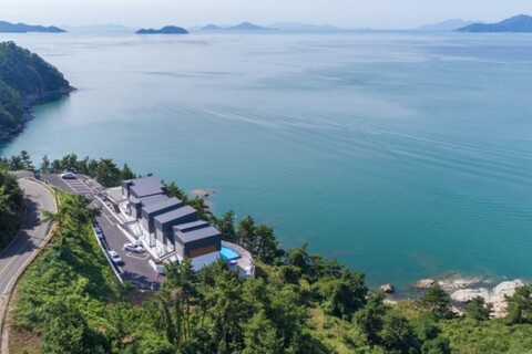 통영 네르하21펜션