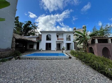 위스퍼 스테이 I 더 가든 홈