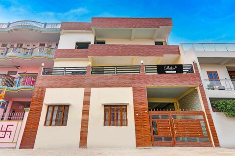 Collection O Varanasi Ashta Bhuji Temple