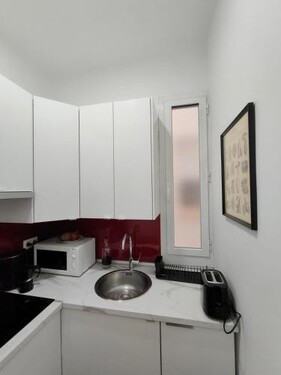 Zurbano Street, Private rooms