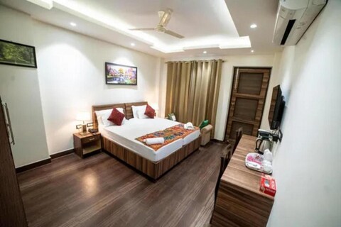 FabHotel Gracia Golf