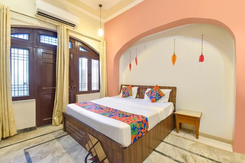 FabHotel Pink Haveli