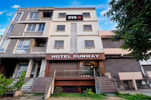 Hotel O Runway