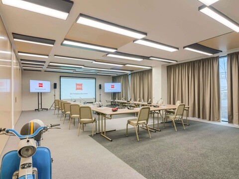 이비스 티미소아라 시티 센터