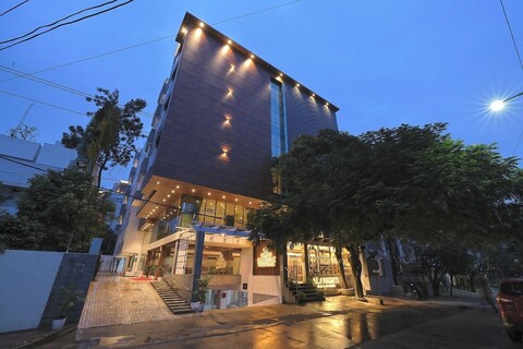 호텔 그랜드 콘티넨트 프리미어 반자라 힐스, 하이데라바드