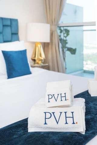 PVH - 클래시 스튜디오 - 카슨 A