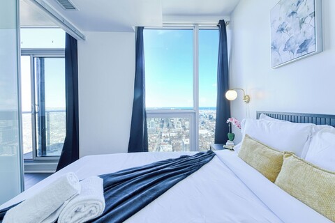 더 엘름우드 호텔