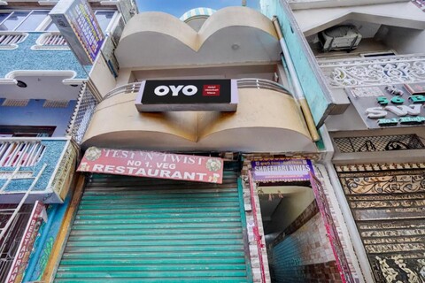 Hotel O Shreehari Niwas