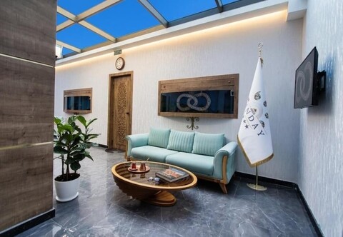 웨스트 인 팰리스 호텔